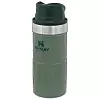 Grön termosmugg i rostfritt stål modell stanley classic trigger action travel mug