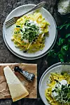 bilden visar pasta med citruskräm