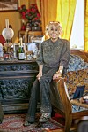 Edna, 92, dricker champagne varje dag: ”Jag tackar aldrig nej till en efterfest”