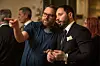 Matias Varela tillsammans med regissören Jens 
Jonsson vid inspelningen av tv-serien Fartblinda.