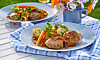 Pannbiff med löksky och smörslungad potatis