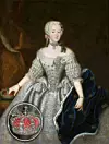 Historiskt porträtt av en kvinna i vit klänning som håller en krona och bär en blå mantel.