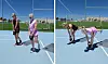 To kvinder laver et-bens dødløft med kettlebell på en lysblå udendørs sportsbane.