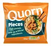 Orange Quorn-förpackning med Pieces och bild av en maträtt på framsidan.