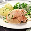 Svampfyllda laxrulader med hummersås