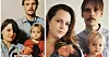 Bilden till vänster: 2-åriga Hanna med mamma Hélen, pappa Jonas och lillebror Emil, 1991. Bilden till höger: 31-åriga Hanna med maken Henrik och döttrarna Nora och Juno, 2020.