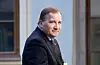 Stefan Löfven har mycket att tänka på, men tar sig ofta tid att ringa mamma Iris på äldreboendet. Foto: Peter Jönsson