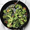 Broccoli med vitlök, chili och vitt vin